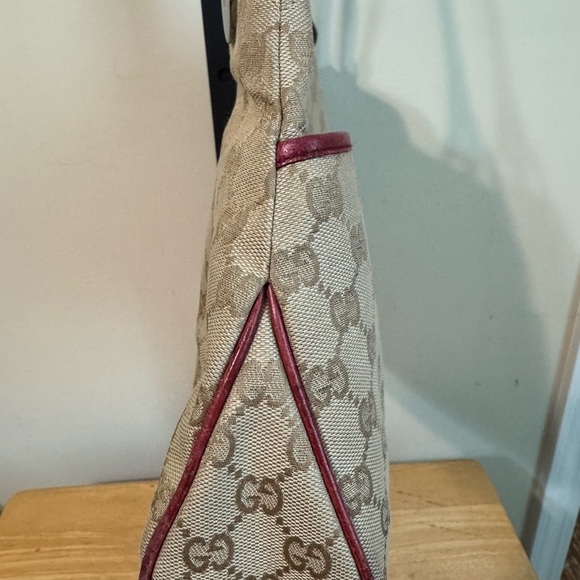 Gucci Eclipse Canvas Shoulder Bag - Picture 5 of 16